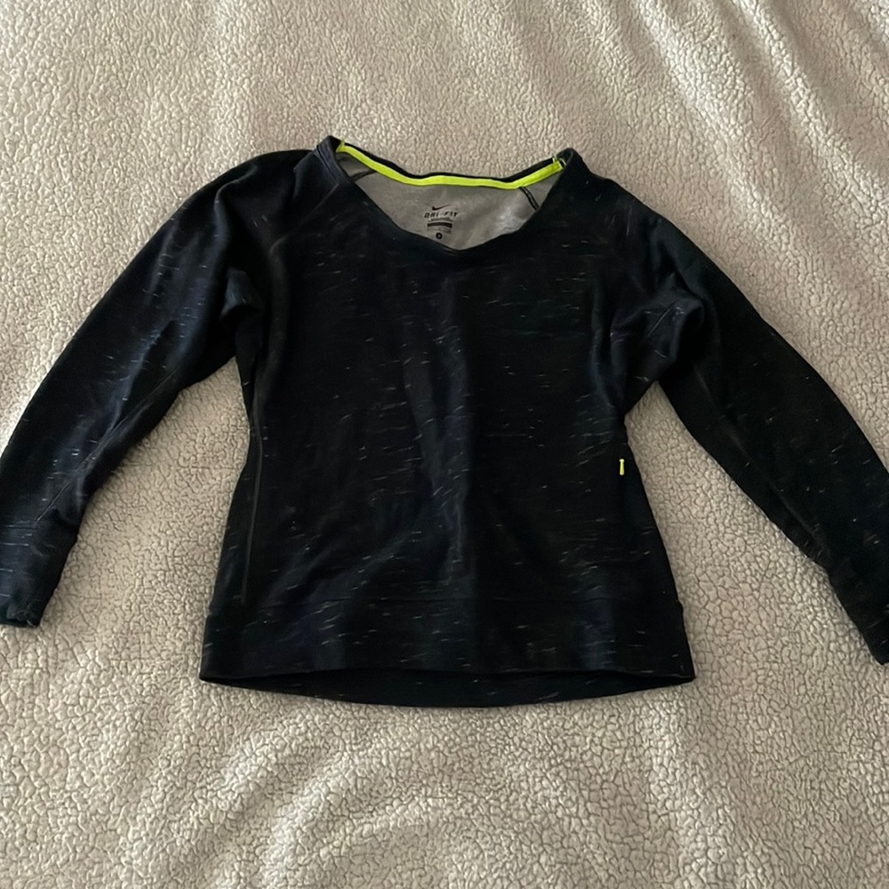 Nike Pro Dri Fit sweatshirt with zippered pocket